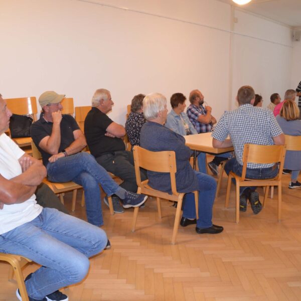 Groß war das Interesse der Bürgerinnen und Bürger in Pölla an der Auftaktveranstaltung zur Gemeindevision 2025.