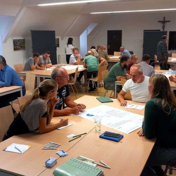 Bürgerinnen und Bürger sind in Grafenegg an Erarbeitung der Gemeindezukunft beteiligt.