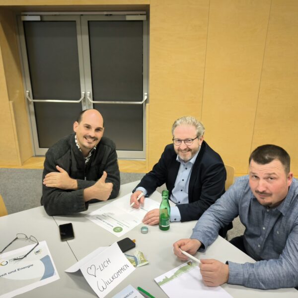 Rund 30 Personen nahmen jeweils an beiden Workshop-Tagen teil und arbeiteten in sechs Themenfeldern an den Leitzielen, Projektideen und auch der gemeinsamen Vision.