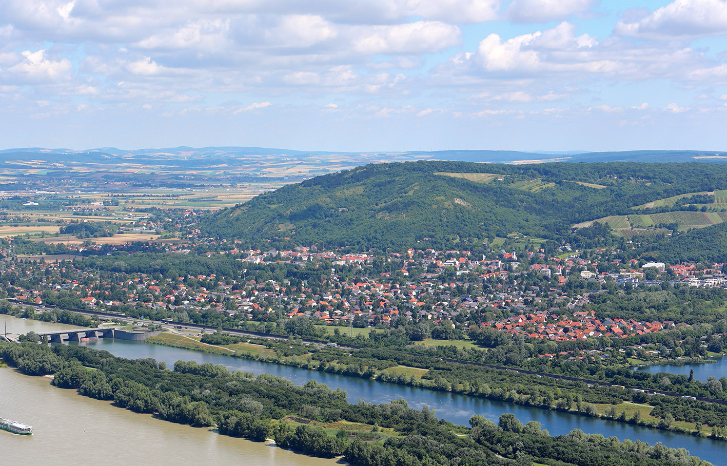 Blick auf Langenzersdorf aus südwestlicher Richtung