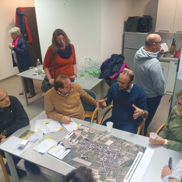 Rund 50 engagierte Bürgerinnen und Bürger nutzten die Gelegenheit, um über zentrale Themen der Gemeindeentwicklung zu diskutieren, Ideen einzubringen und gemeinsame Ziele zu formulieren.