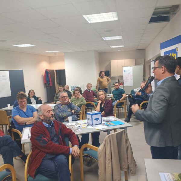 Rund 50 engagierte Bürgerinnen und Bürger nutzten die Gelegenheit, um über zentrale Themen der Gemeindeentwicklung zu diskutieren, Ideen einzubringen und gemeinsame Ziele zu formulieren.