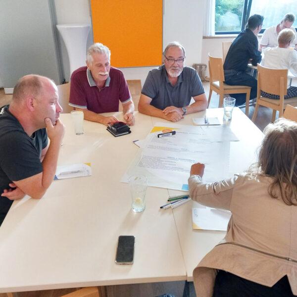 Beteiligt an diesem Workshop waren Vertreterinnen und Vertreter aus Vereinen, Institutionen und weiteren Bereichen des öffentlichen Lebens.