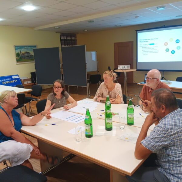 Großes Interesse an der 2. Zukunftswerkstatt und damit an der Zukunft ihrer Gemeinde zeigte die Bevölkerung in Perschling.